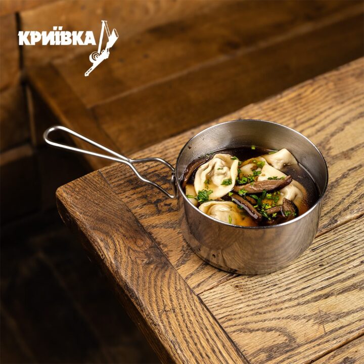 Грибна юшка з вушками