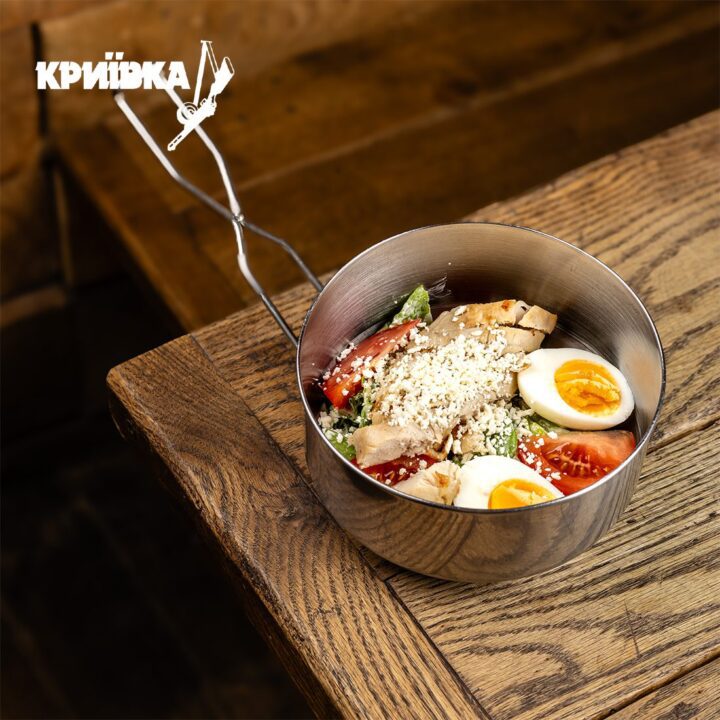 Салат з куркою 