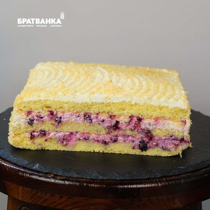 Бісквіт з чорницею